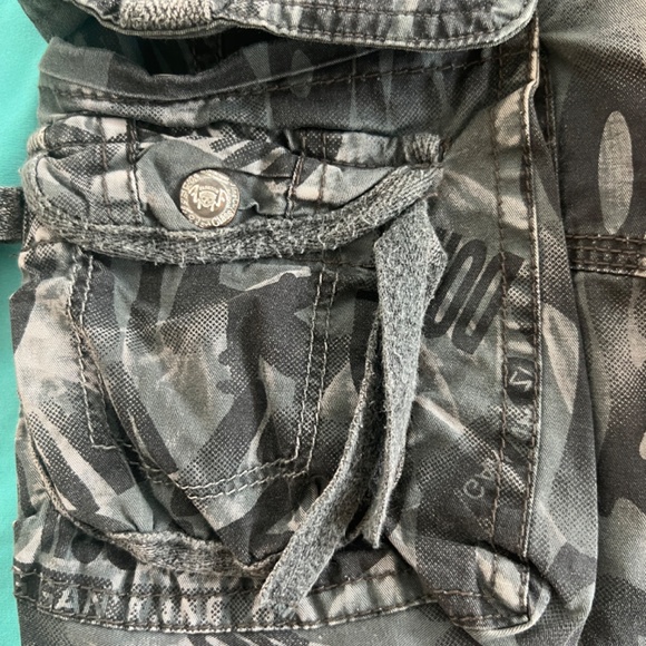 Script Camo cargo Shorts , black/ Grey/  XL NEW - Picture 4 of 8